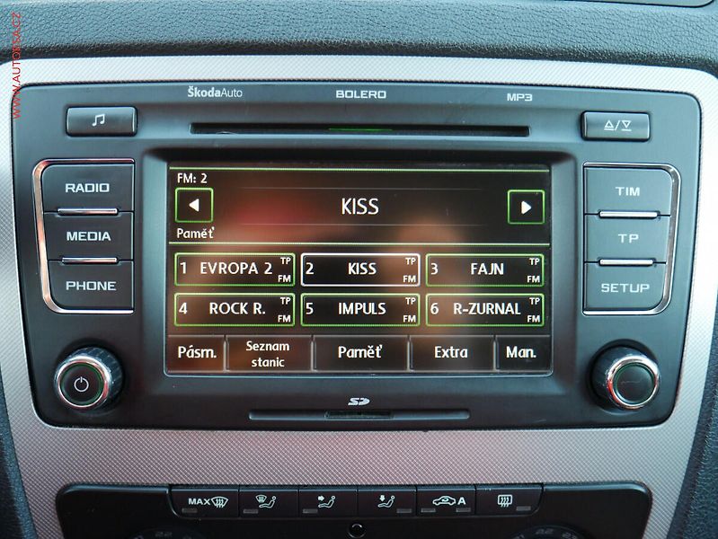 Škoda Octavia (2012) 2.0TDi 4x4, ČR, Xenon, AC - fotka 13 z 18