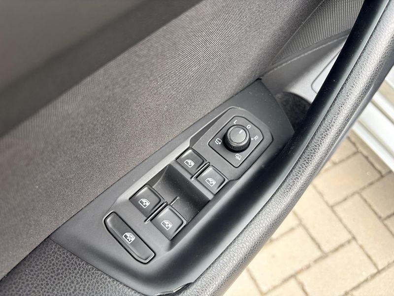 Volkswagen Passat 2.0TDI 110KW MANUAL MATRIX - fotka 9 z 62
