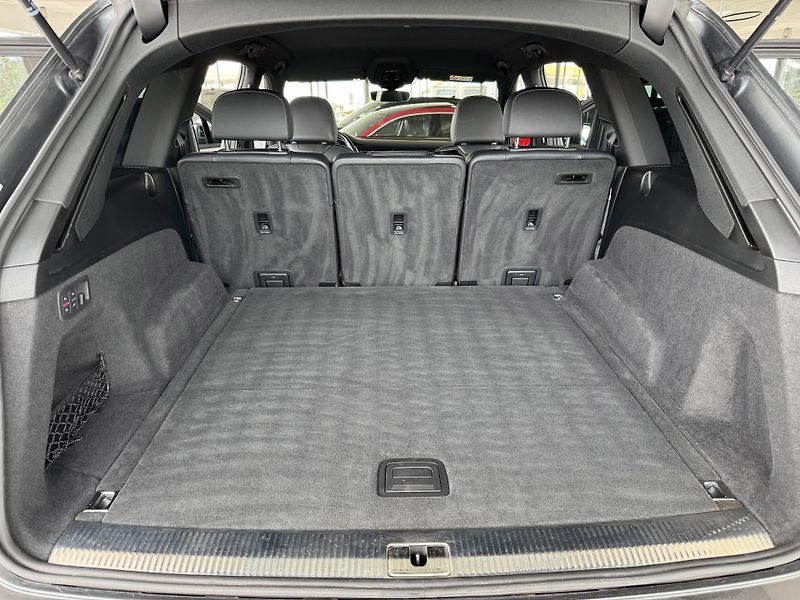 Audi Q7 50TDI Q*S-LINE*Matrix*Vzduch - fotka 40 z 44