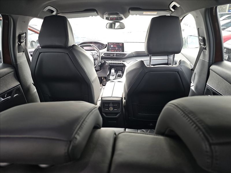 Peugeot 3008 1,6 GT Line  THP 165k EAT6 - fotka 29 z 44