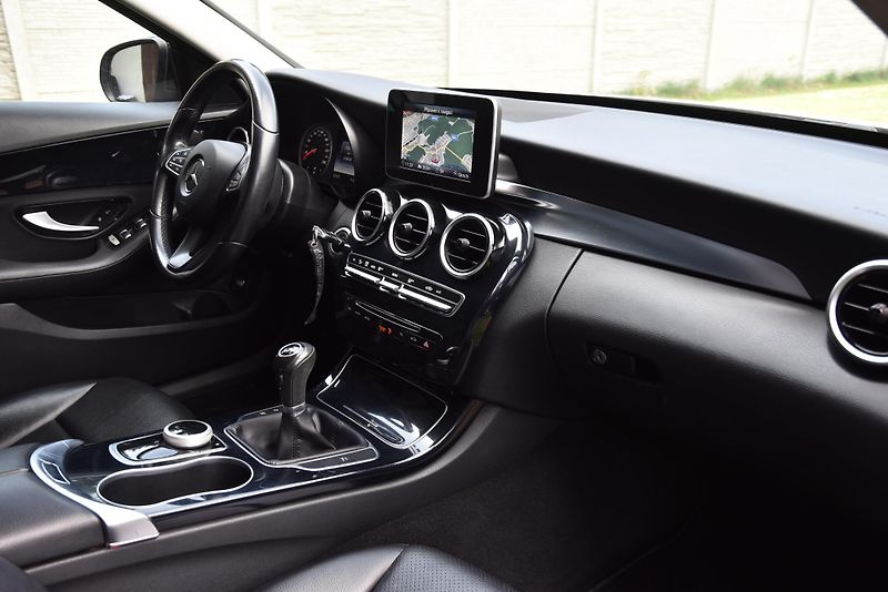 Mercedes-Benz Třídy C 180 CDi,KŮŽE,TEMP,NAVI,KLIMA - fotka 40 z 48