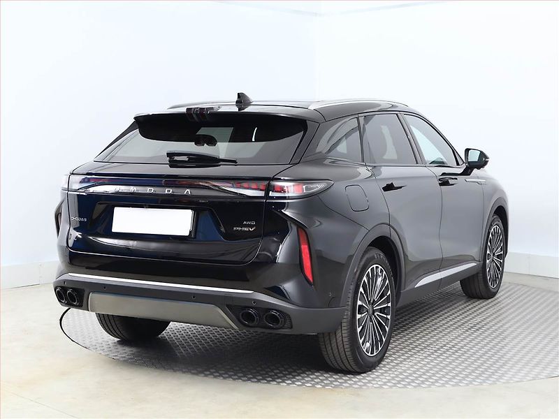 Omoda 9 (2026) SHS 1.5 PHEV - fotka 5 z 28