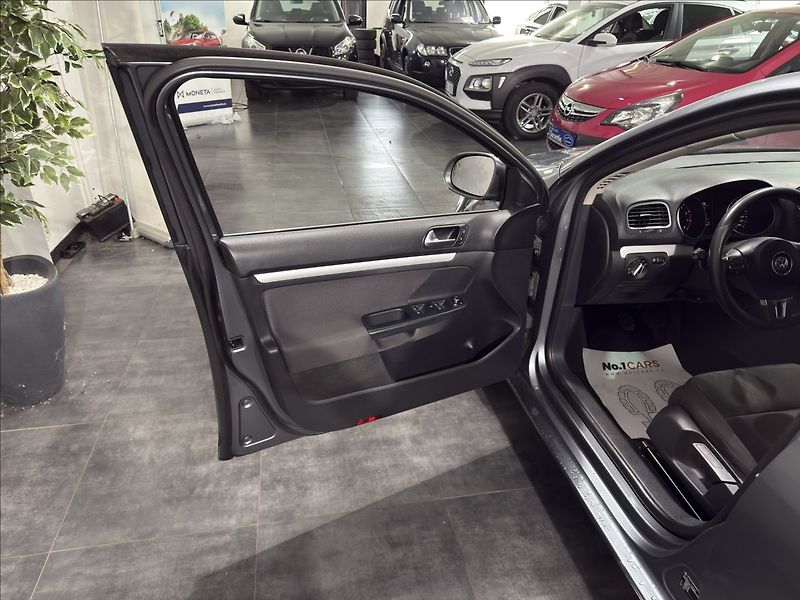 Volkswagen Golf 1,4   TSI HIGHLINE PANORAMA - fotka 6 z 28