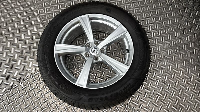 Volvo XC90 2.0 B5 AUT AWD Inscription - fotka 33 z 33