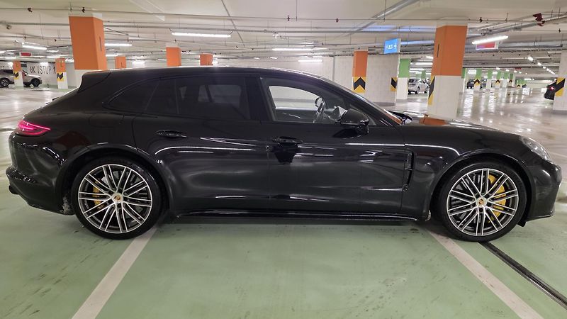 Porsche Panamera (2019) TURBO CERAMIC NOČNÍ PANO MAX - fotka 3 z 16