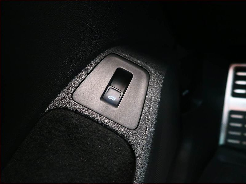 Volkswagen Tiguan (2019) 2.0 TDI - fotka 21 z 22