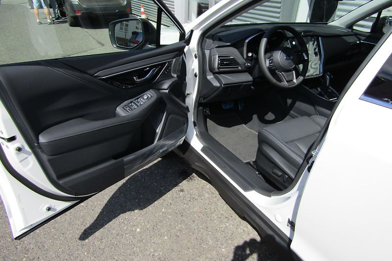 Subaru Outback (2025) 2,5i TOURING MY25.5 - fotka 8 z 22