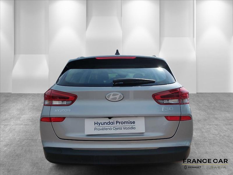 Hyundai i30 1,0   1.0 T-GDi Smart - fotka 6 z 24