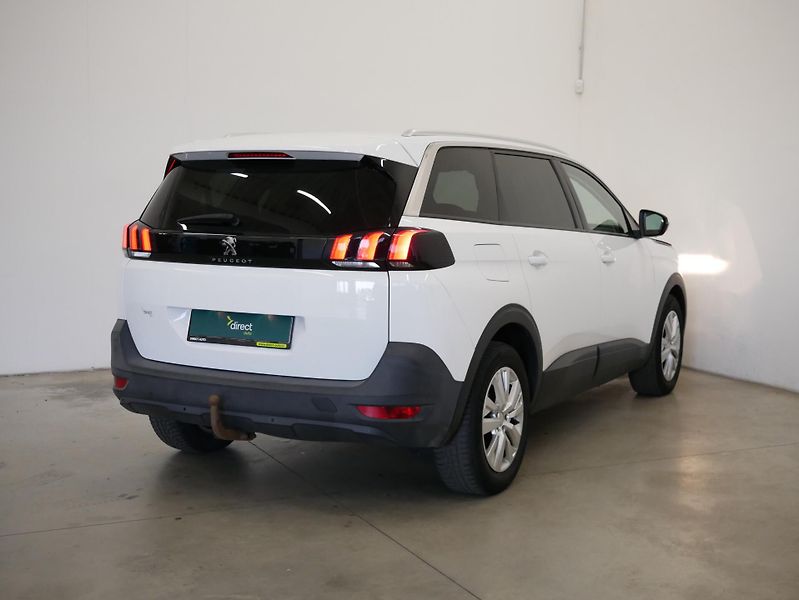 Peugeot 5008 - fotka 2 z 30