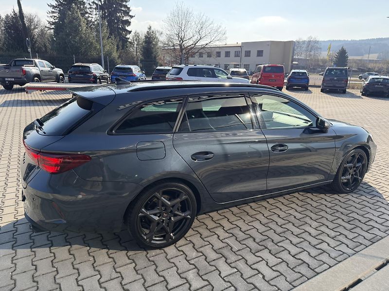 Cupra Leon (2025) VZ 2.0TSI 245kW 4X4 SP DSG TOP - fotka 11 z 44