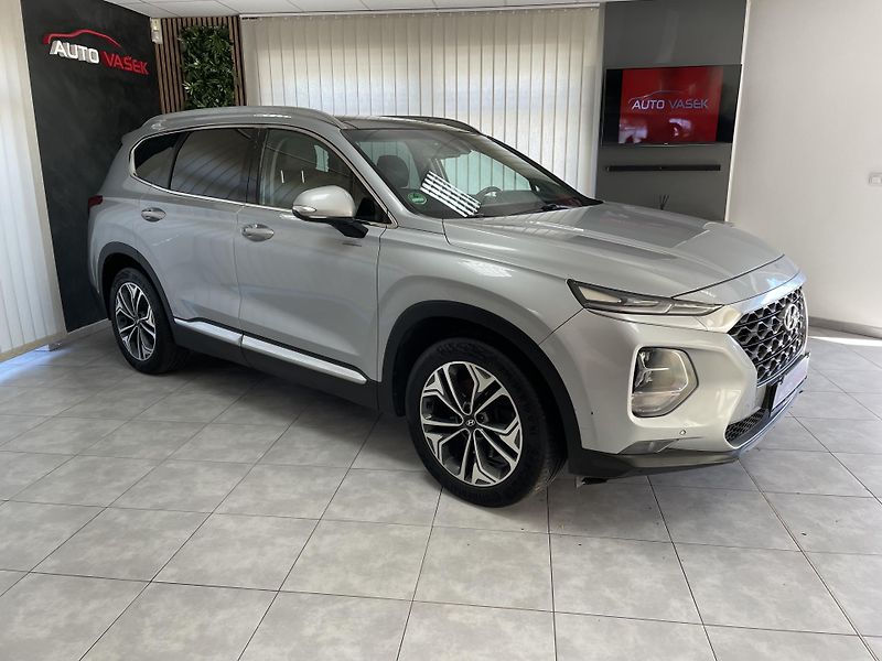 Hyundai Santa Fe 2.2 CRDi ČR AWD AT 7.MÍST LUXU - fotka 2 z 40