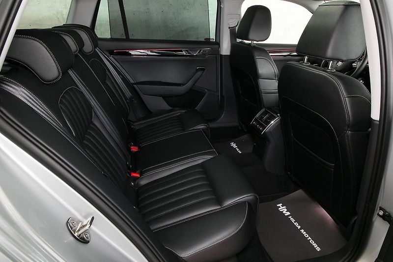 Škoda Superb 2.0TDI 147kW 4x4 DSG L&K Tažné - fotka 15 z 44