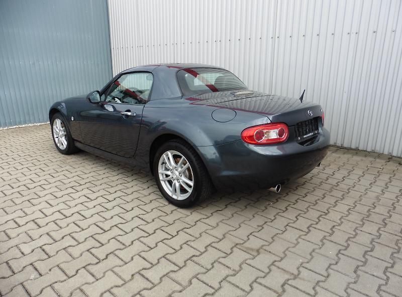 Mazda MX-5 NC 1.8i Roadster Coupé 1.maj. - fotka 3 z 15