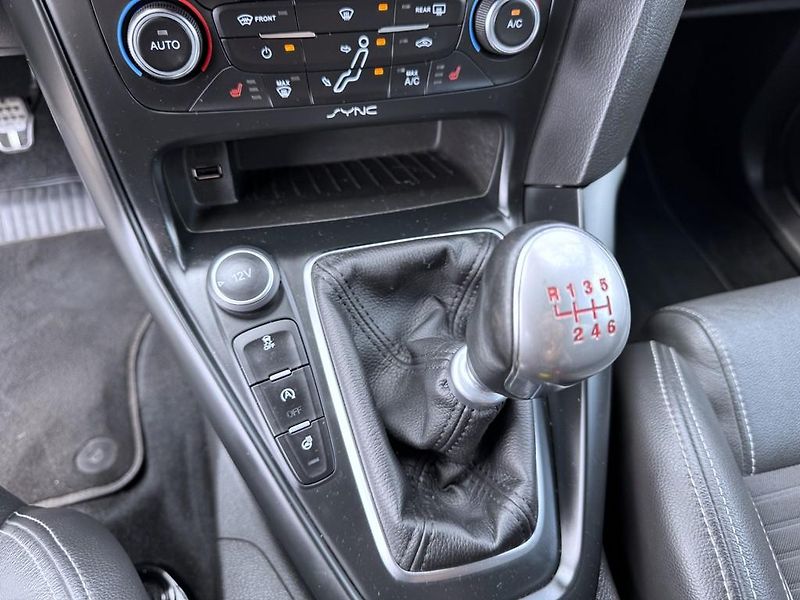 Ford Focus ST 2.0 EB 184 kW Nové rozvody - fotka 15 z 20