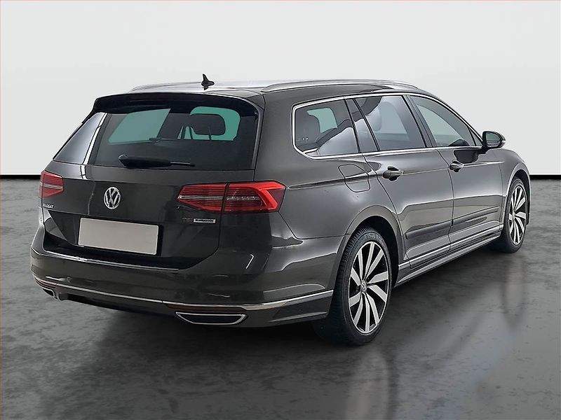 Volkswagen Passat (2015) R-Line 1.8 TSI, Automat - fotka 5 z 17