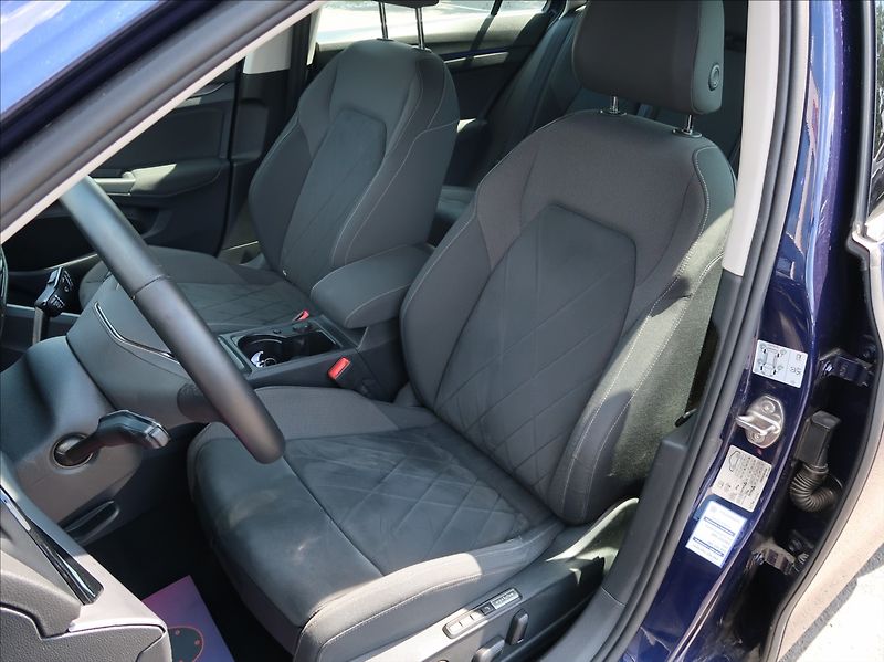 Volkswagen Golf 2,0 TDi,110kW,1majČR,Style,DPH - fotka 10 z 29
