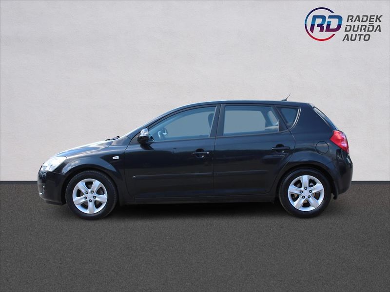 Kia Ceed 1,6 CRDi  NOVÉ V ČR,1.MAJITEL - fotka 7 z 21