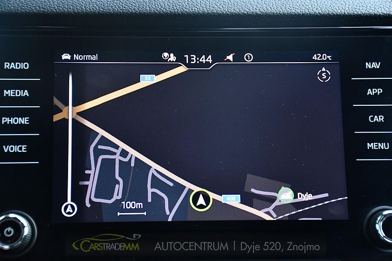 Škoda Karoq 2.0TDi SPORTLINE ACC  - fotka 39 z 51