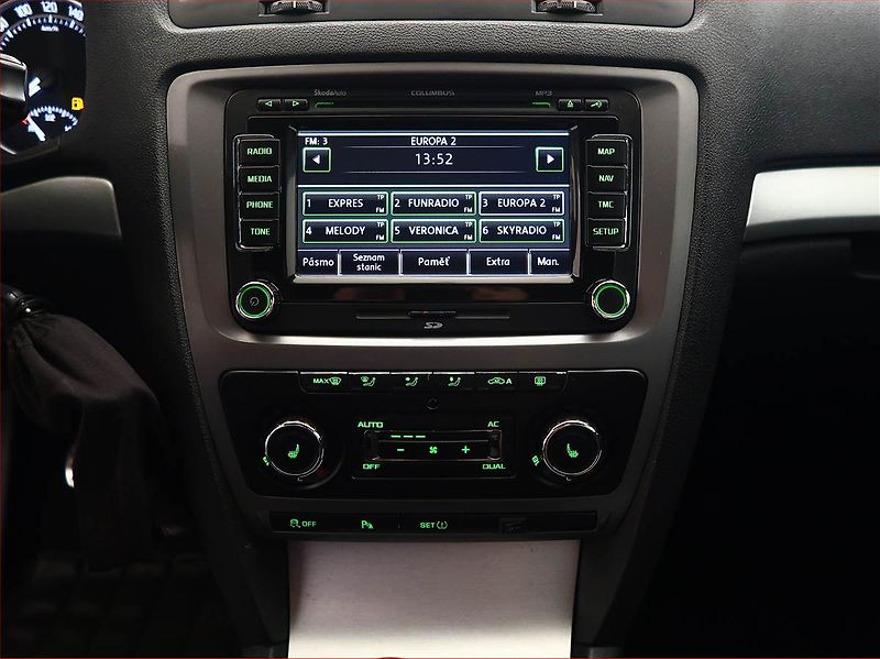 Škoda Octavia (2010) RS 2.0 TDI, Navi, Tempomat - fotka 12 z 15