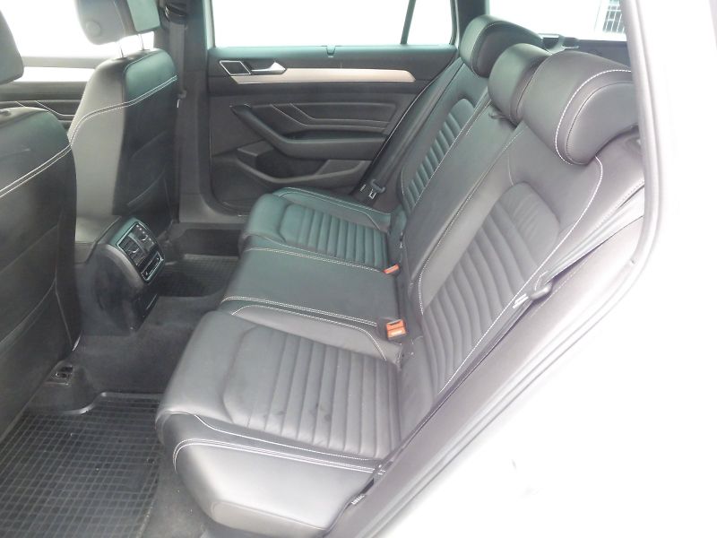 Volkswagen Passat (2022) Elegance 2,0 TDI 147kW DSG 4MO - fotka 21 z 30
