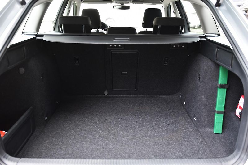Škoda Octavia 1.6 TDi CR,VÝHŘEV,TEMP,ALU,1.M - fotka 38 z 42