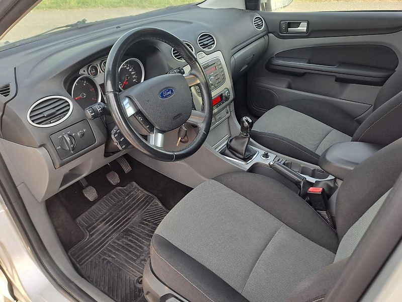 Ford Focus (2011) 1.6 TDCi, DOLOŽENÉ KM, PĚKNÝ  - fotka 9 z 30