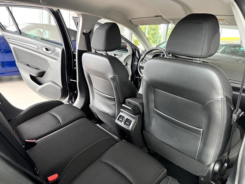 Renault Mégane 1,2TCe 96kW*Tempomat*LED*Navi - fotka 18 z 34