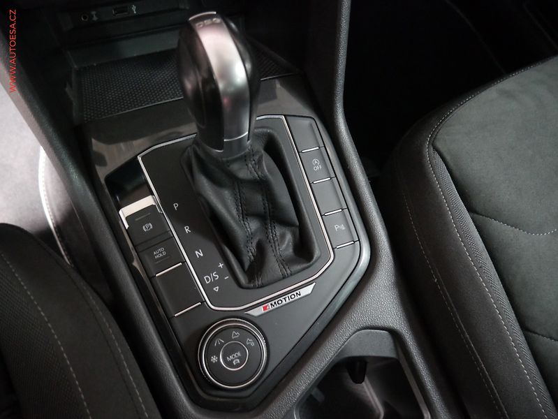 Volkswagen Tiguan (2018) 2.0TDI 4x4, ČR, DSG - fotka 23 z 27