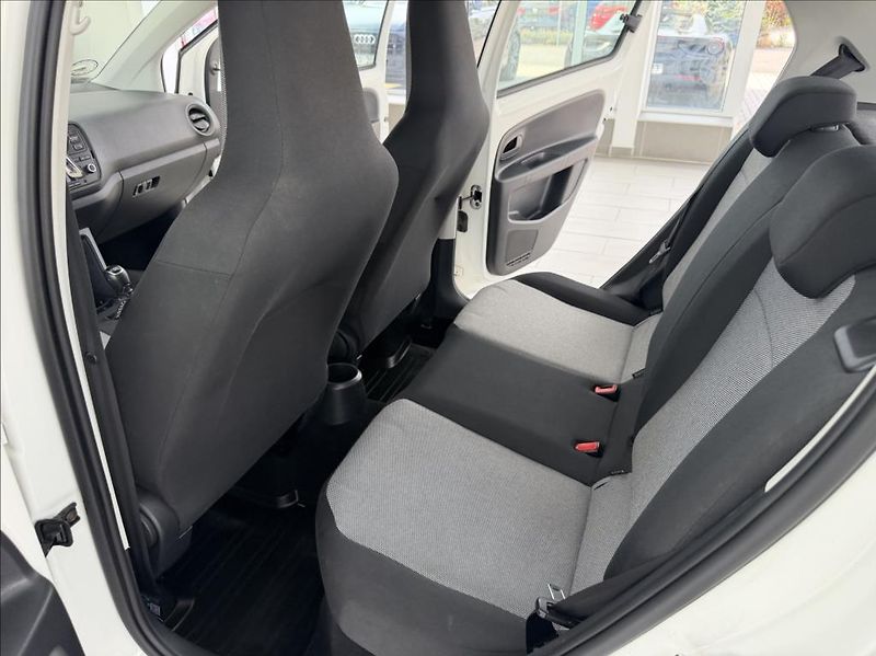 Škoda Citigo 1,0 MPi, klima, tažné zařízení - fotka 19 z 26