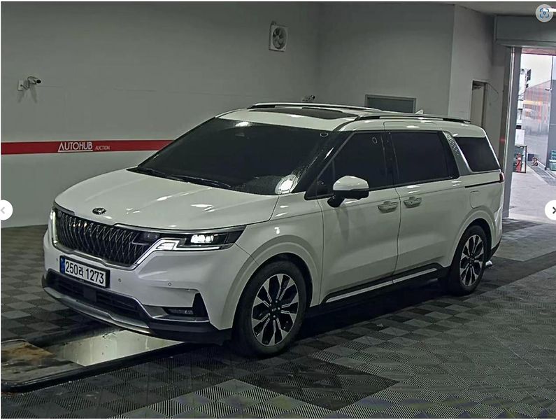 Kia Carnival (2021) 3.5 V6 7míst - ihned k odběru - fotografie inzerátu