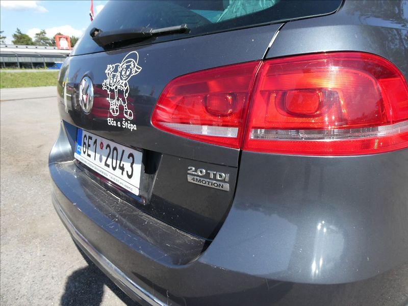 Volkswagen Passat 2,0 TDi 103kW 4MOTION,serviska - fotka 8 z 39