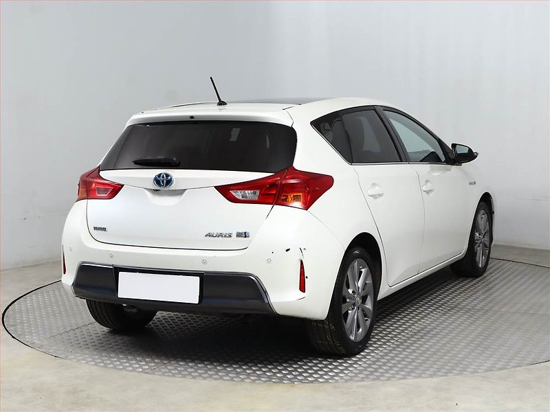 Toyota Auris (2013) Hybrid, Automat, Serv.kniha - fotka 5 z 21