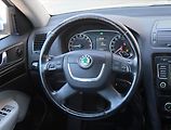 Škoda Octavia (2009) Laurin&Klement 2.0 TDI, Xenony - náhled 15