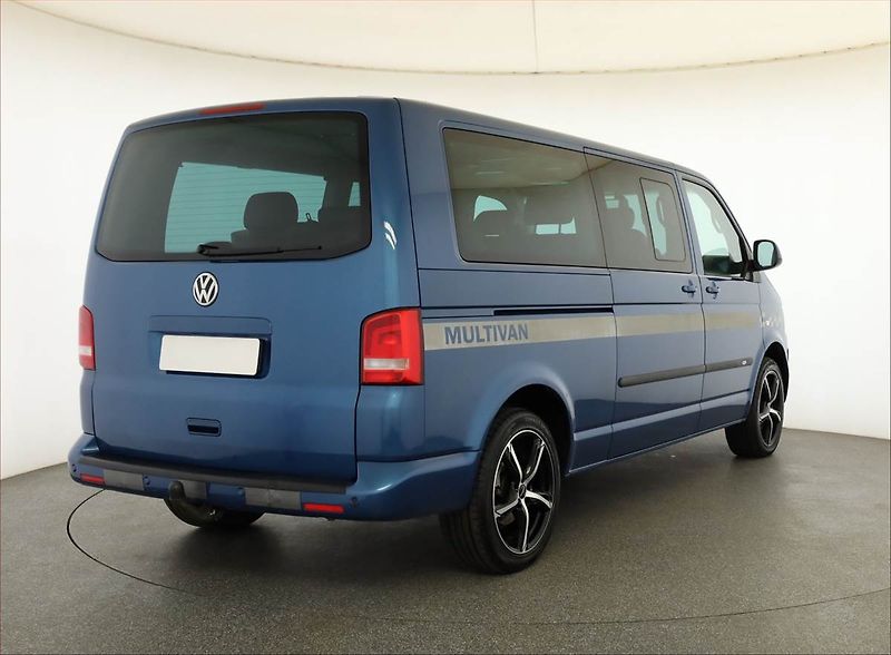 Volkswagen Multivan (2010) Comfortline 2.0 TDI 4Motion - fotka 5 z 17