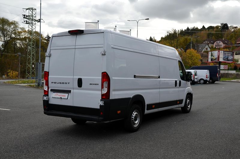 Peugeot Boxer (2024) 2.2BHDI 140 4350 L4H2 4d - fotka 3 z 11