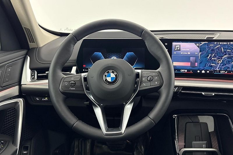 BMW X1 sDrive18d - fotka 9 z 22
