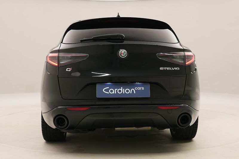Alfa Romeo Stelvio VELOCE 2.2JTDm REZERVACE - fotka 11 z 62