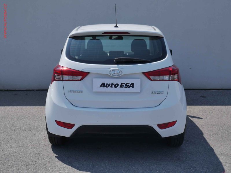 Hyundai ix20 (2019) 1.6CVVT, ČR, AC - fotka 5 z 16