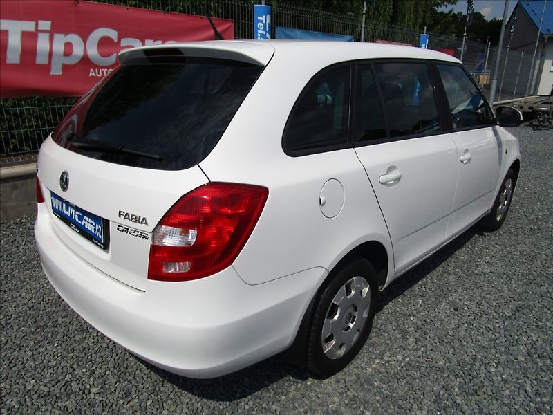 Škoda Fabia Combi 1.2i 12V Ambiente, Klima - fotka 6 z 41