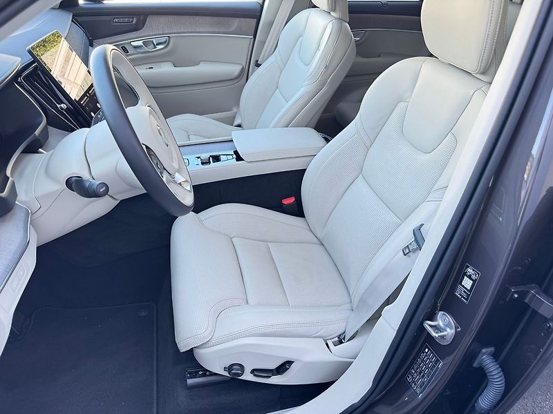 Volvo XC90 PLUS T8, 360°,VZDUCH, VENTILAC - fotka 12 z 23