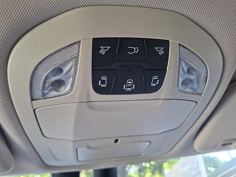 Chrysler Pacifica (2022) 3,6L V6, 7míst, kůže, servis - fotka 31 z 46