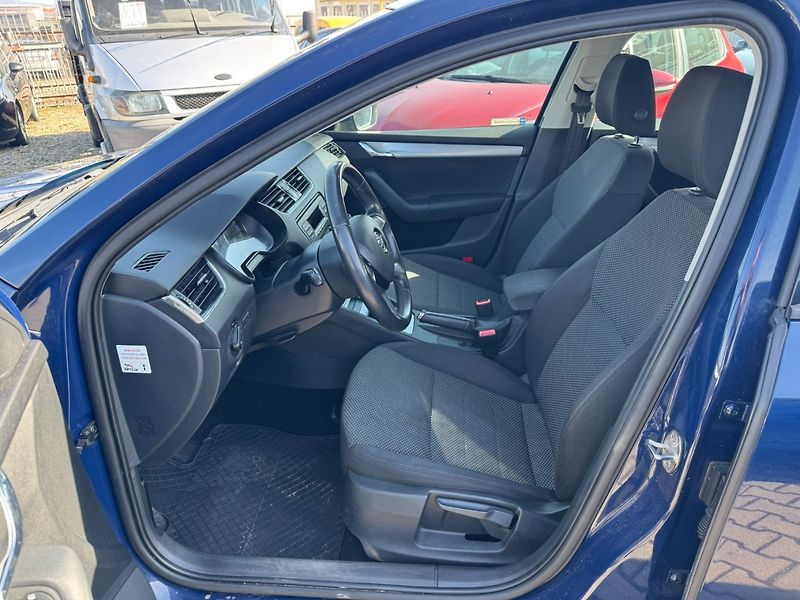 Škoda Octavia (2014) 1,6 TDI 77 KW TAŽNÉ KOLA - fotka 12 z 41
