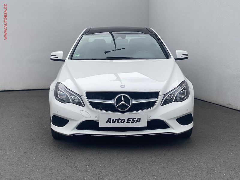 Mercedes-Benz Třídy E (2016) 3.0 d E 350 d, 1.maj,ČR - fotka 2 z 21