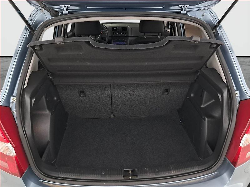 Škoda Fabia (2010) 1.2 TSI, Automat, Tempomat - fotka 14 z 16