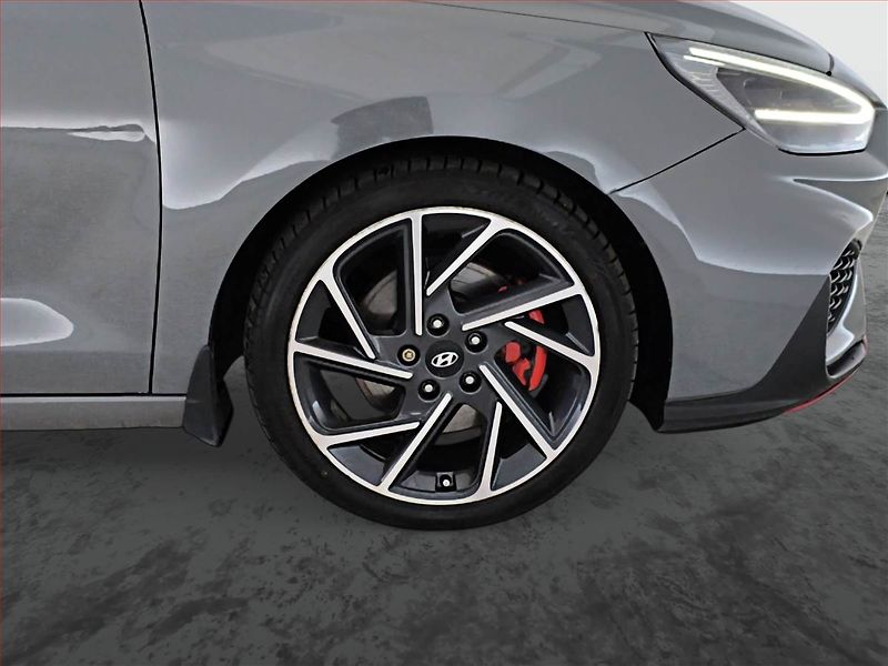 Hyundai i30 (2021) N-Line 1.6 CRDi MHEV - fotka 14 z 17