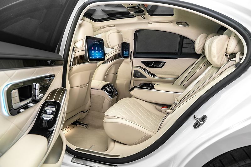 Mercedes-Benz Třídy S d 4M AMG MANUFAKTUR - fotka 14 z 26