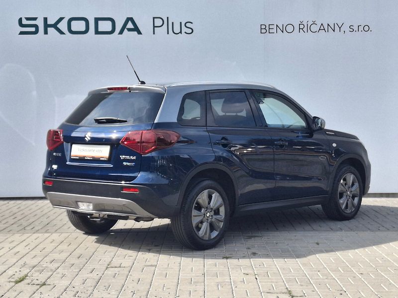 Suzuki Vitara (2024) Premium Hybrid Automat - fotka 2 z 35