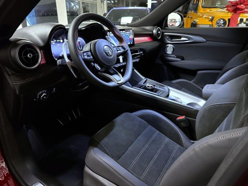 Alfa Romeo Tonale (2026) 1.6 JTDm 130k TCT6 INTENSA *26 - fotka 7 z 22