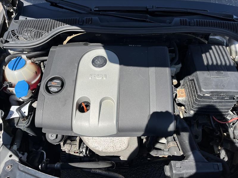 Škoda Octavia 1,6 FSi KLIMA TAŽNÉ  STK 6/28 - fotka 22 z 27