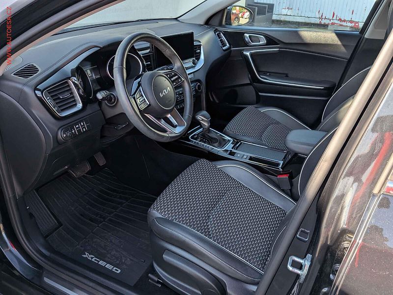 Kia XCeed (2023) 1.5T-GDi, 1.maj,ČR, AT, LED - fotka 9 z 16